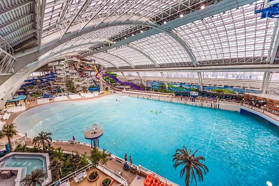 French Garden Escape I Walk To River Valley I W Free Parking & Fast Wifi! Edmonton
